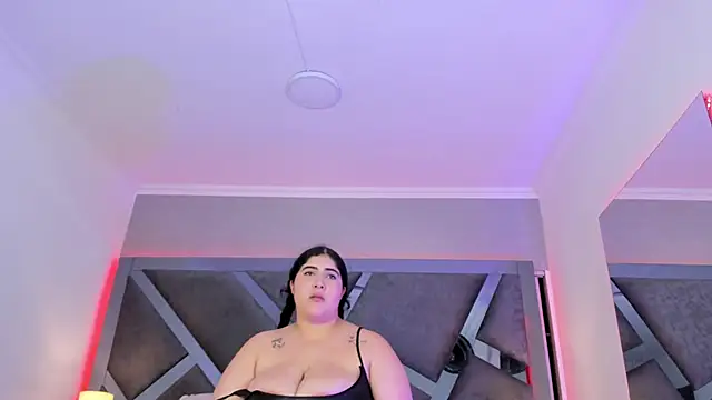 AmberiniHoffman online show from March 7, 4:22 pm