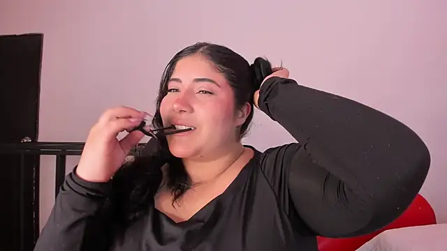 AmberiniHoffman online show from February 12, 12:00 pm