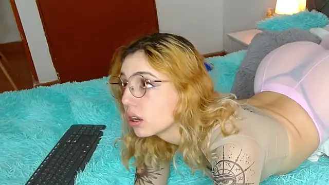 Thea Aphros  online show from October 9, 1:47 am