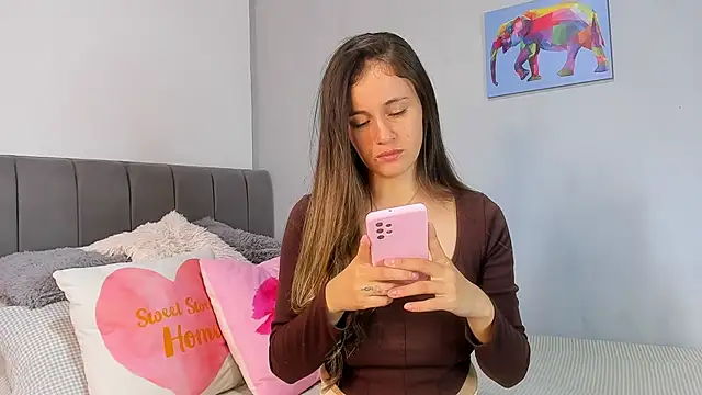 Snapshot of naughtyloverss chatting on October 20, 2:39 pm naughtyloverss online show from October 20, 2:39 pm