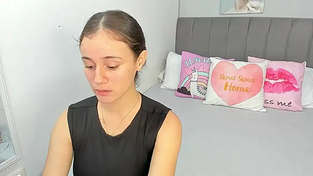 naughtyloverss online show from April 23, 4:42 pm