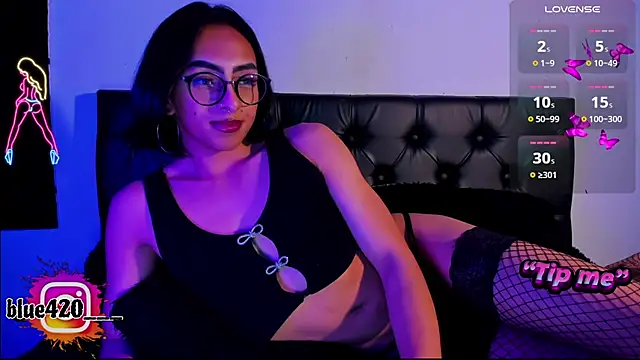 Snapshot of Skyler__blue4 chatting on December 20, 1:36 am Skyler  blue4 online show from December 20, 1:36 am