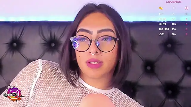 Snapshot of Skyler__blue4 chatting on January 30, 2:15 pm Skyler  blue4 online show from January 30, 2:15 pm