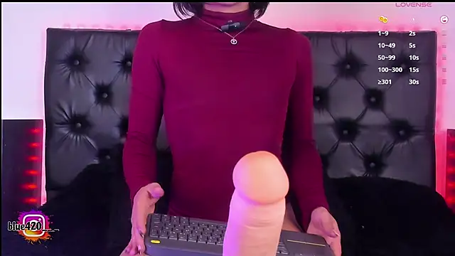 Snapshot of Skyler__blue4 chatting on January 31, 7:40 pm Skyler  blue4 online show from January 31, 7:40 pm