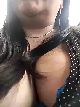 sara pineros online show from December 6, 6:28 pm