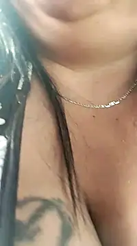 sara pineros online show from January 4, 9:31 pm