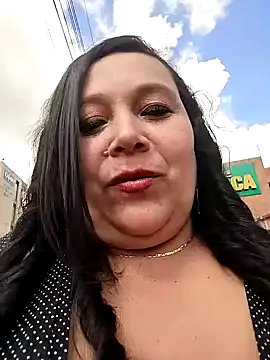 sara pineros online show from January 28, 7:21 pm