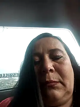 sara pineros online show from February 22, 10:20 pm