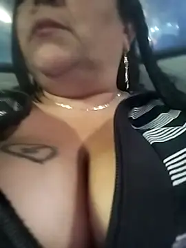 sara pineros online show from February 28, 11:23 pm