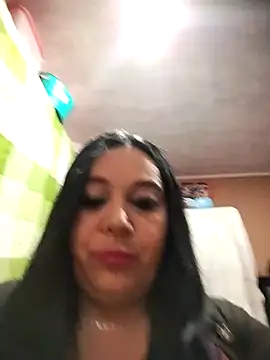 sara pineros online show from November 21, 7:01 pm