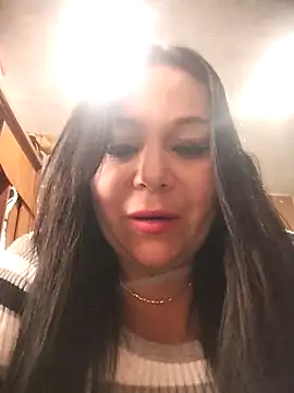 sara pineros online show from December 4, 3:43 pm