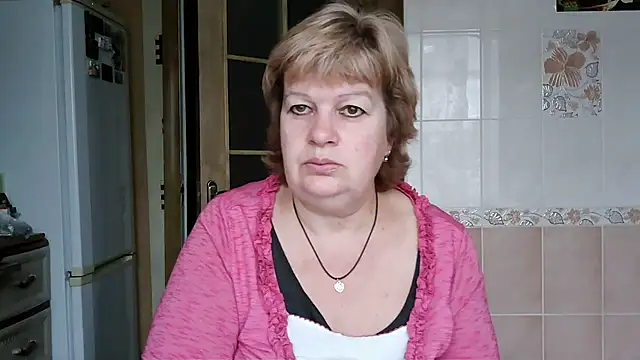 Snapshot of Ettie_Tonia chatting on January 3, 11:46 am Ettie Tonia online show from January 3, 11:46 am