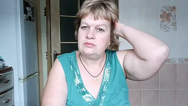 Snapshot of Ettie_Tonia chatting on January 15, 12:47 pm Ettie Tonia online show from January 15, 12:47 pm