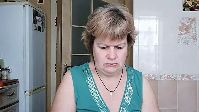 Snapshot of Ettie_Tonia chatting on February 17, 8:41 am Ettie Tonia online show from February 17, 8:41 am