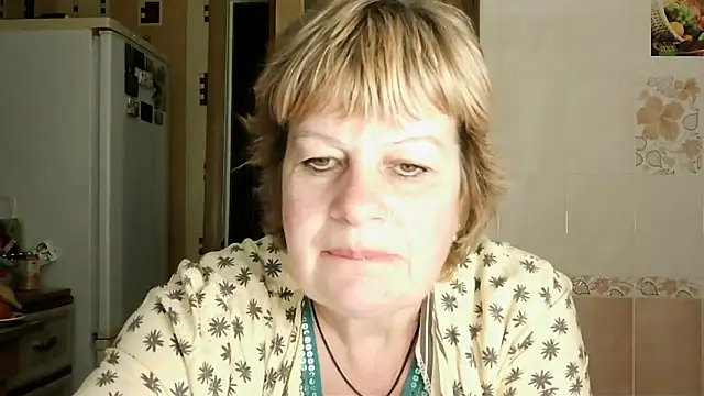 Snapshot of Ettie_Tonia chatting on February 20, 3:52 pm Ettie Tonia online show from February 20, 3:52 pm