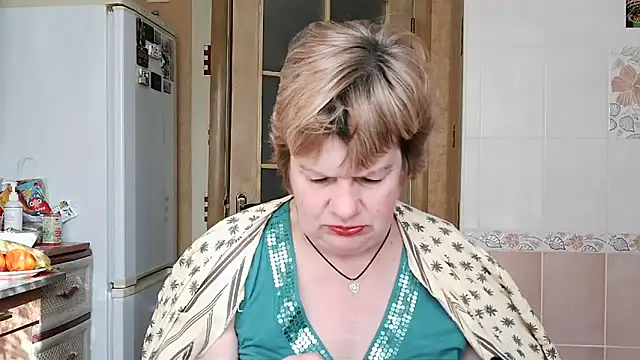 Snapshot of Ettie_Tonia chatting on February 22, 12:29 pm Ettie Tonia online show from February 22, 12:29 pm