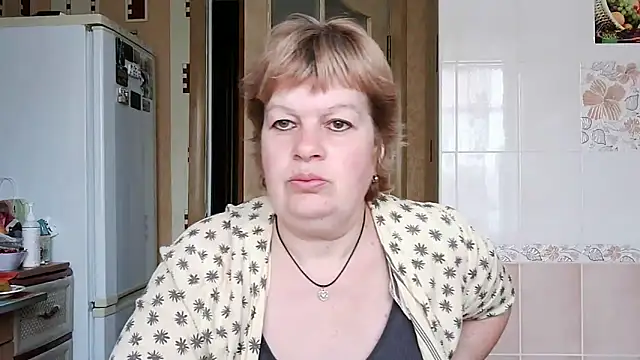 Snapshot of Ettie_Tonia chatting on March 11, 9:02 am Ettie Tonia online show from March 11, 9:02 am