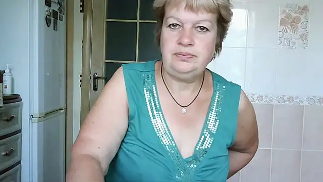 Snapshot of Ettie_Tonia chatting on October 4, 9:07 am Ettie Tonia online show from October 4, 9:07 am