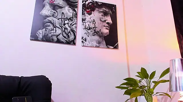 CruzVega online show from October 5, 12:42 am