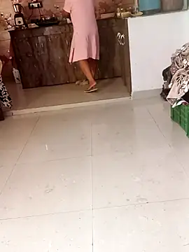 Snapshot of Dr_Kamsutra chatting on September 24, 8:50 am Dr Kamsutra online show from September 24, 8:50 am