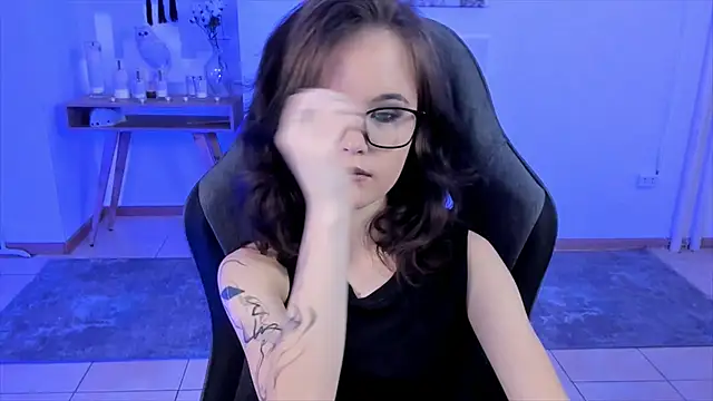 Elainebeness online show from January 29, 4:19 pm