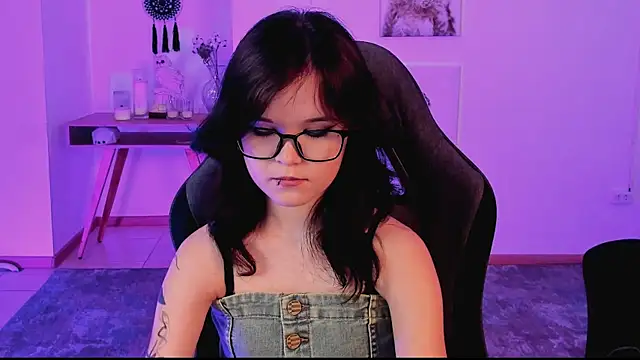 Elainebeness online show from March 9, 1:56 am