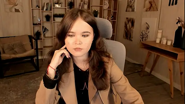 Elainebeness online show from September 23, 7:39 pm