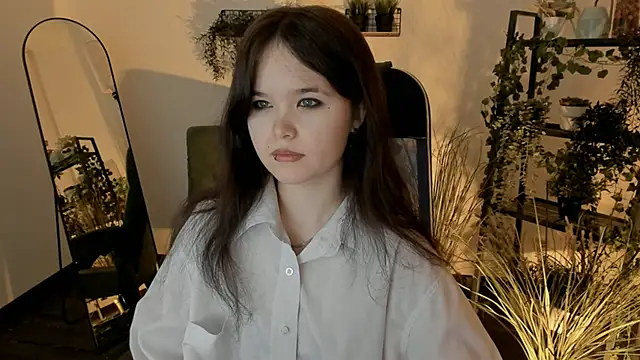 Elainebeness online show from April 19, 10:56 pm