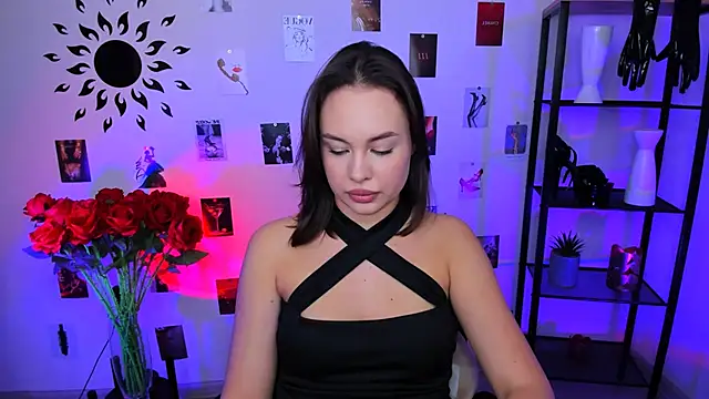 JaneWyatt online show from March 13, 10:26 am