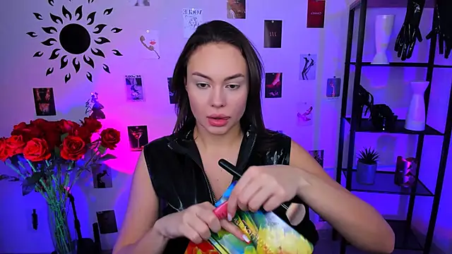 JaneWyatt online show from March 14, 3:15 am