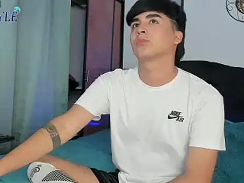 amon kyle online show from February 10, 1:57 am