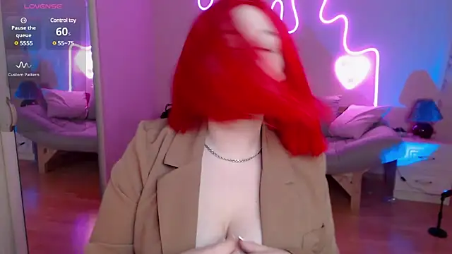 LizzyShine online show from February 28, 8:28 pm