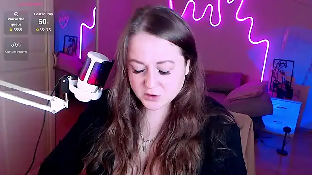 LizzyShine online show from October 4, 1:42 pm