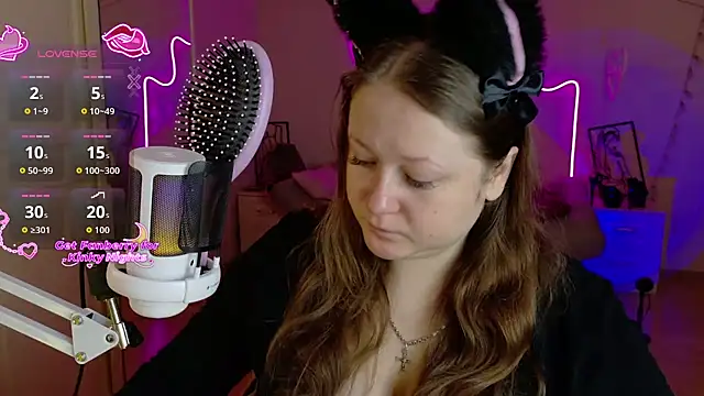 LizzyShine online show from November 4, 9:19 am