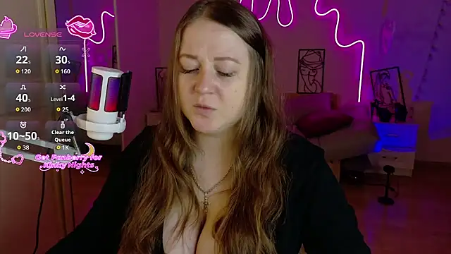 LizzyShine online show from November 7, 4:51 pm