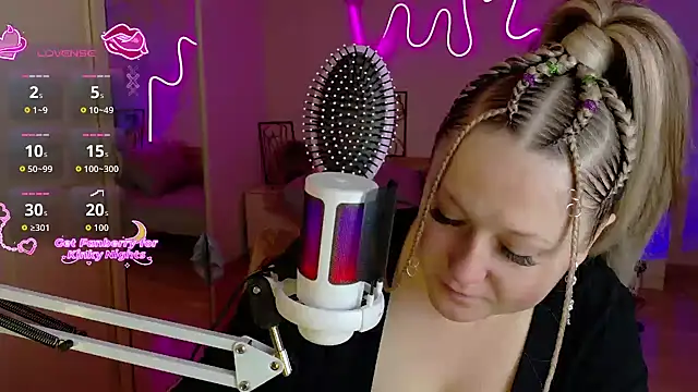 LizzyShine online show from December 15, 11:03 am