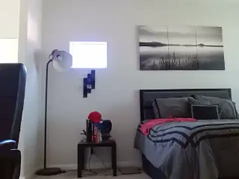 Snapshot of GirthBullger4You chatting on February 25, 10:29 pm GirthBullger4You online show from February 25, 10:29 pm