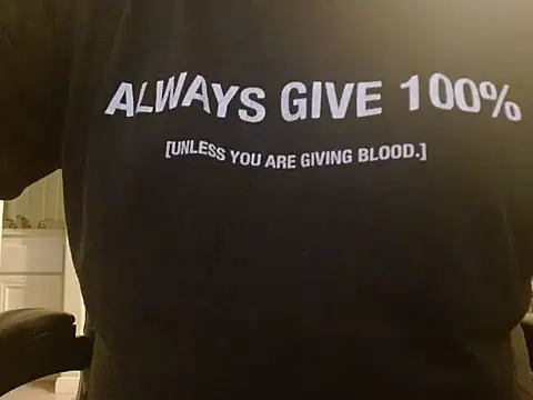 Snapshot of GirthBullger4You chatting on September 9, 6:13 am GirthBullger4You online show from September 9, 6:13 am