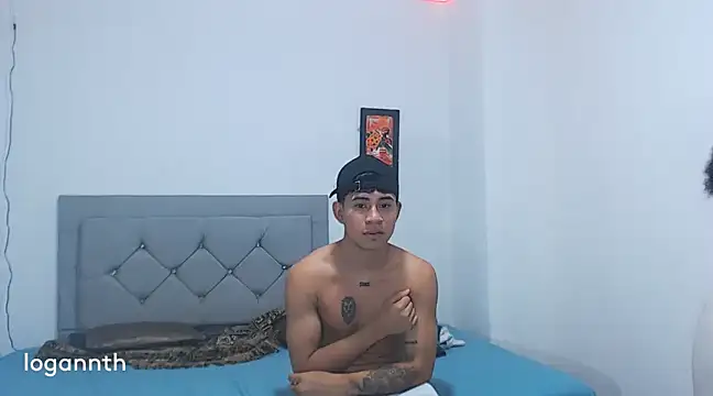 logannth online show from December 24, 6:33 am