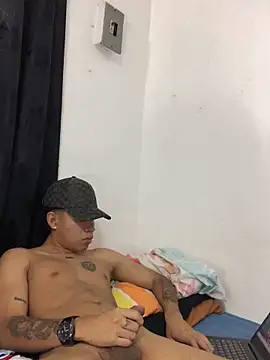 logannth online show from November 27, 9:50 pm