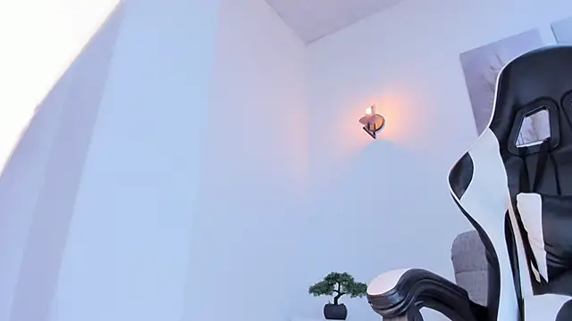 Brittany cute18 online show from March 22, 2:14 pm