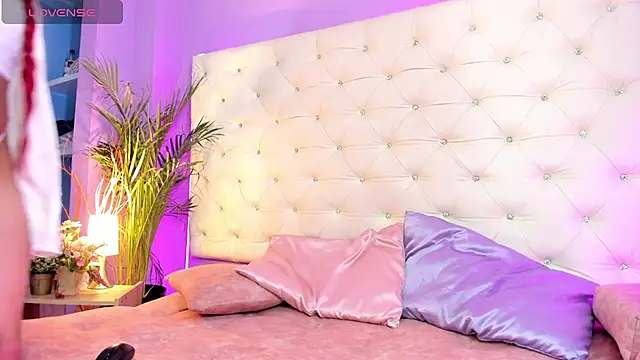 emaa lambert online show from February 15, 7:50 pm