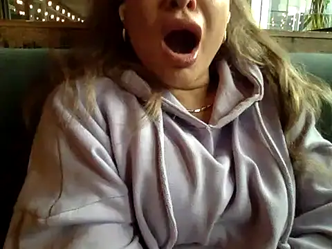 persiannqueen online show from March 10, 10:59 am