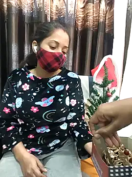 bigtitsqueen online show from December 19, 9:18 am