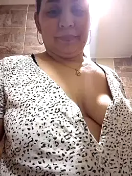 Snapshot of MirandaSoto chatting on March 12, 7:02 am MirandaSoto online show from March 12, 7:02 am