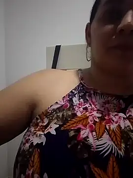 Snapshot of MirandaSoto chatting on March 18, 3:42 am MirandaSoto online show from March 18, 3:42 am