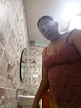 Snapshot of MirandaSoto chatting on September 12, 3:17 am MirandaSoto online show from September 12, 3:17 am