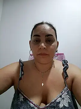 Snapshot of MirandaSoto chatting on September 29, 2:38 am MirandaSoto online show from September 29, 2:38 am