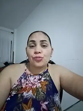 Snapshot of MirandaSoto chatting on October 2, 3:13 am MirandaSoto online show from October 2, 3:13 am