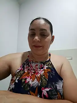 Snapshot of MirandaSoto chatting on October 10, 3:38 am MirandaSoto online show from October 10, 3:38 am